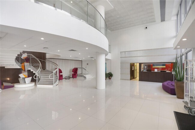 Foto del edificio - 5701 Collins Ave