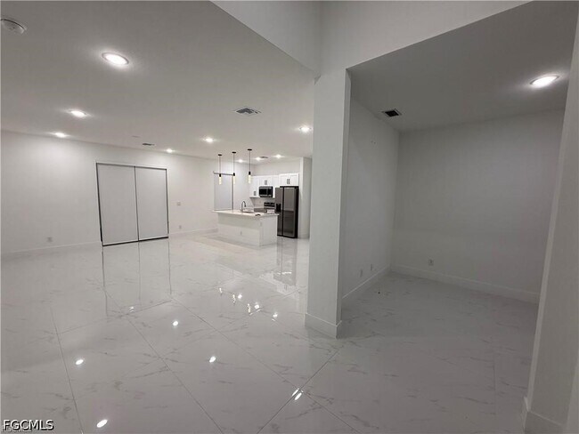 Foto del edificio - 3222 48th St W