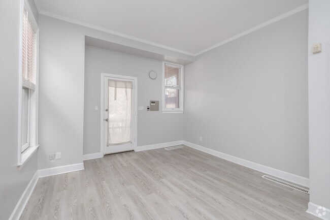 2BR, 1BA - 900SF - Living Room - Greenway Place