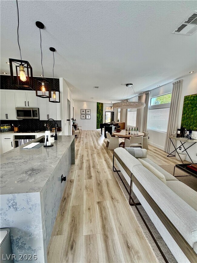 Foto del edificio - 10317 Summer River Ave