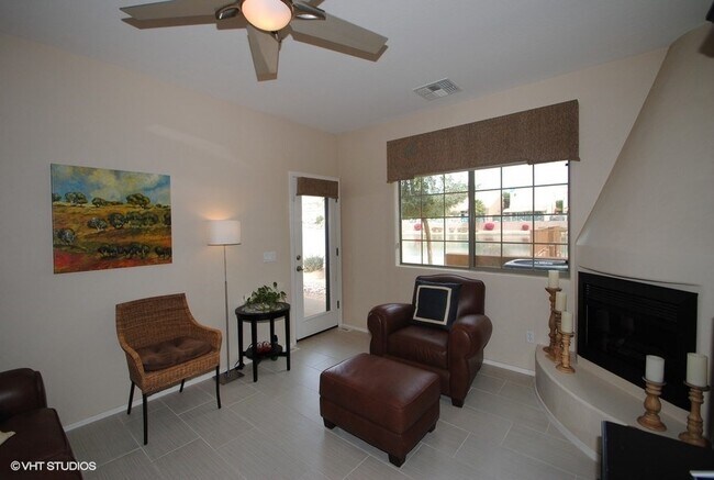 Foto del edificio - 16410 S 12th St