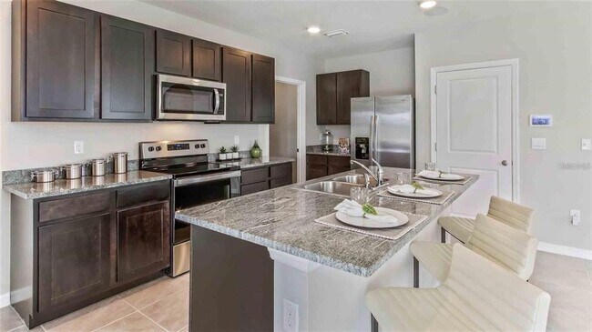 Foto del edificio - 8246 Hardy Bay Lp
