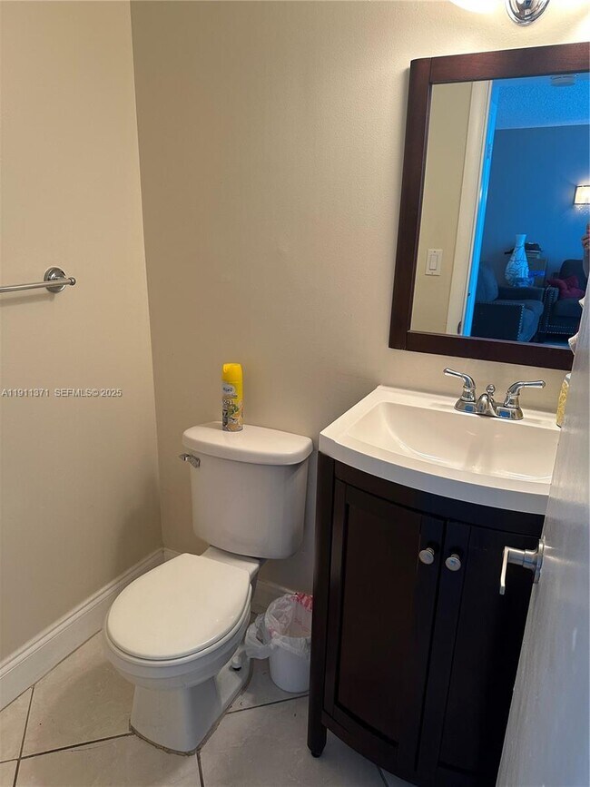 Foto del edificio - 3113 S Ocean Dr