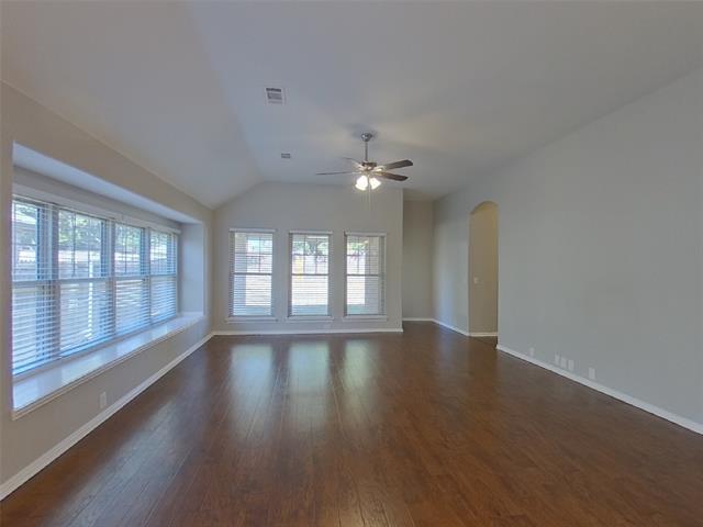 Building Photo - 541 Kerry St