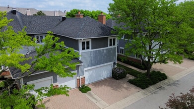 Building Photo - 5 Mashie Ct