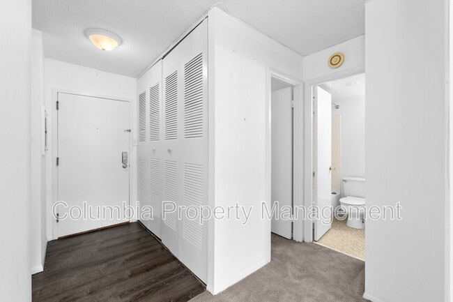 Building Photo - 1301 20th St NW