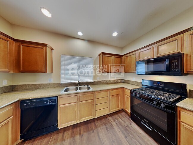 Foto del edificio - 920 Sunny Acres