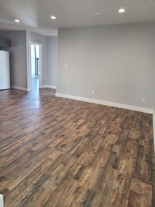 Foto del edificio - 1422-1428 E 17th