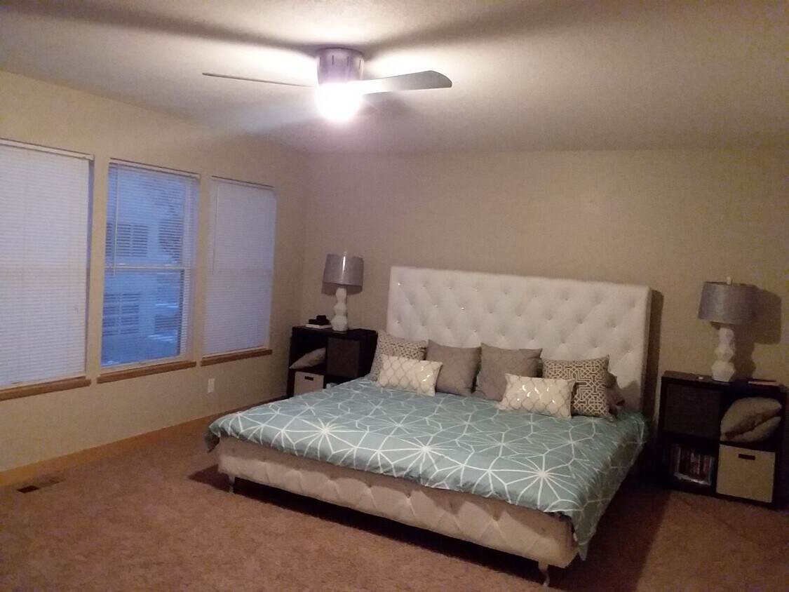 Foto del edificio - Great East Side Living - flexible leases