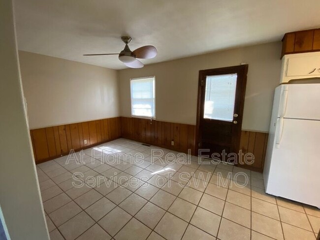 Foto del edificio - 1336 S Estate Ave