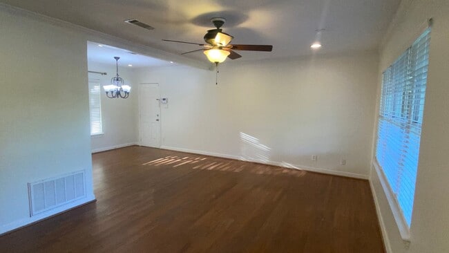 Photo - Beautiful Home on HUGE lot!