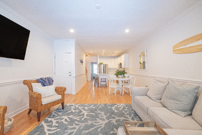 Photo - 81 Sandbar Ln Townhome