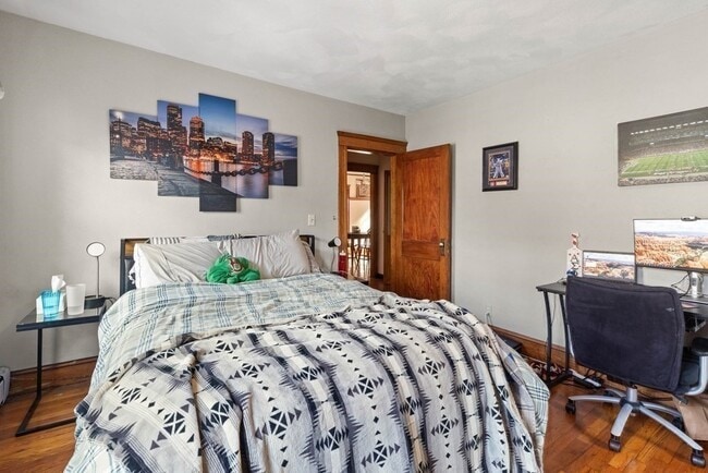 Foto del edificio - 51 Sargent Ave