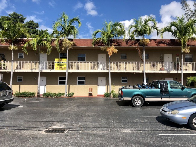 Building Photo - 3901 NW 9th Ave