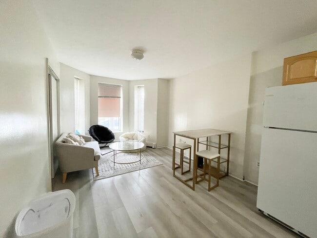 Foto del edificio - 80 Hammond St