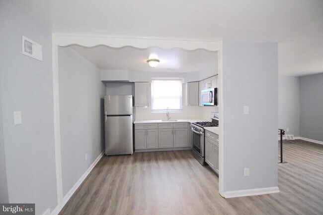 Foto del edificio - 1719 Borbeck Ave