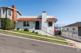 Building Photo - 912 8th Pl