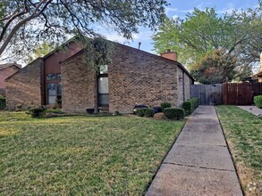 Building Photo - 3025 Westforest Dr
