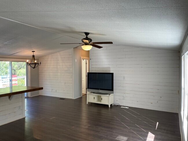 Building Photo - 3485 Foxmeadow Ln