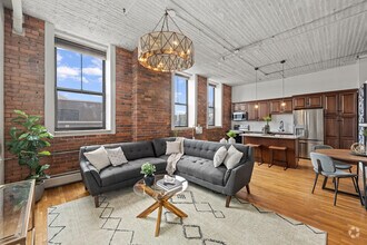 Building Photo - 2261 Blake St