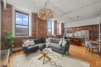 Building Photo - 2261 Blake St