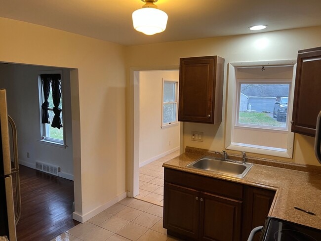 Building Photo - 19 Bennett Rd