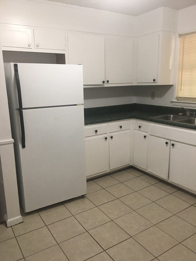 Foto del edificio - 2930 Carriage Ln