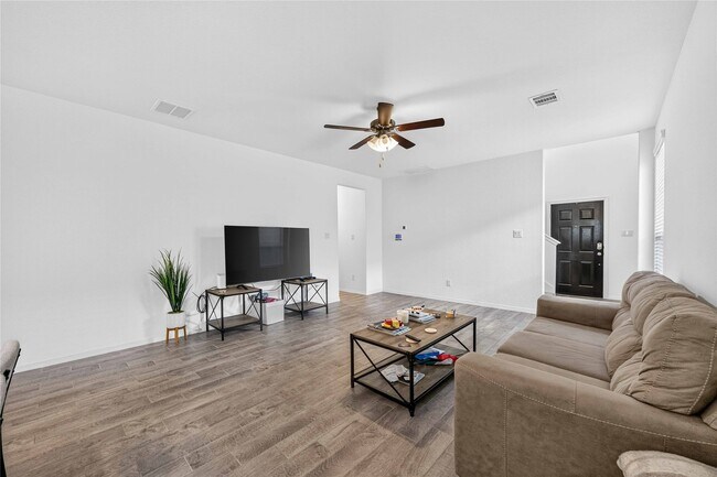 Foto del edificio - 22338 Auburn Cabin Ln