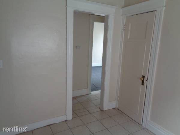 Building Photo - 1 br, 1 bath Apartment - 417 Lake Ave