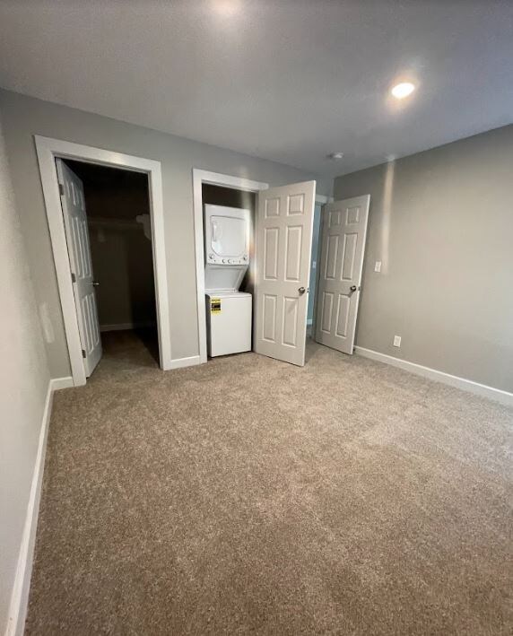 Foto del edificio - 801 Meadowbrook Dr