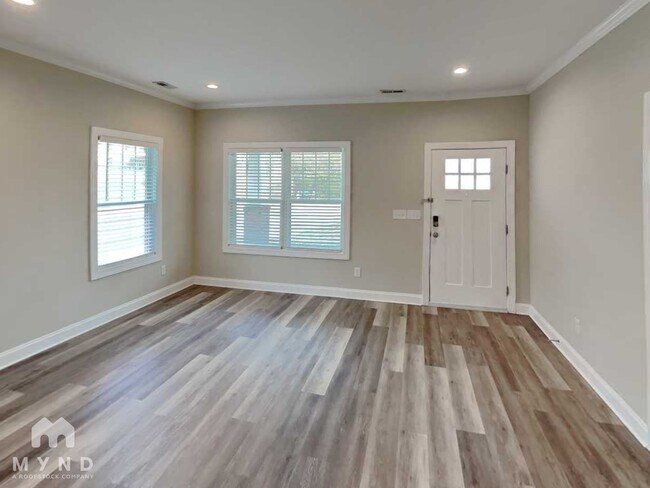 Foto del edificio - 2112 Middale St