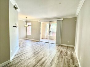 Building Photo - 260 E Flamingo Rd