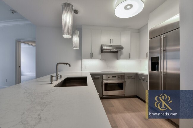 Building Photo - 680 Market St