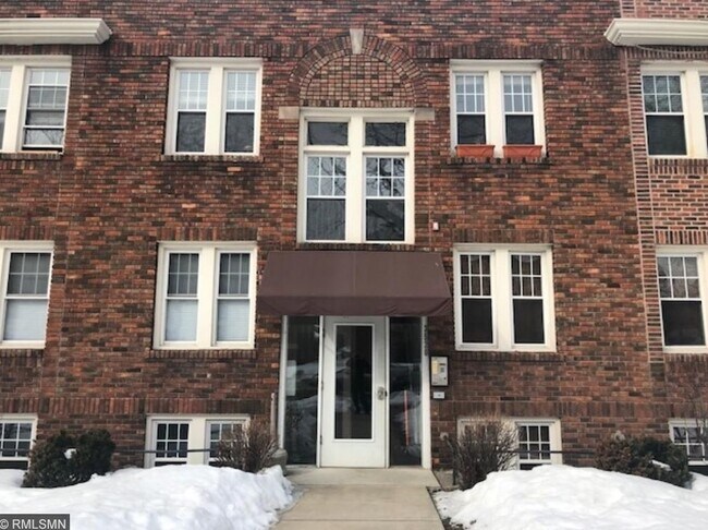 Foto del edificio - 3520 Emerson Ave S