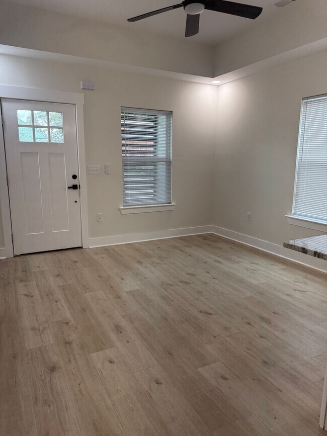 Foto del edificio - 1124 Garfield St