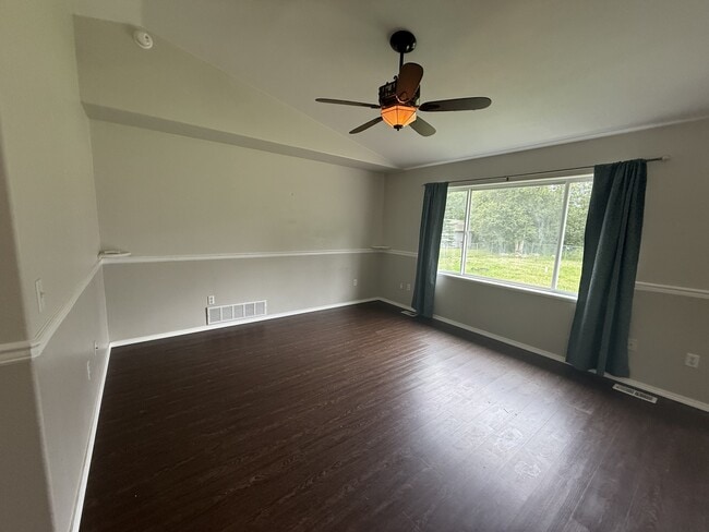 Building Photo - 4470 E Birchwood Dr