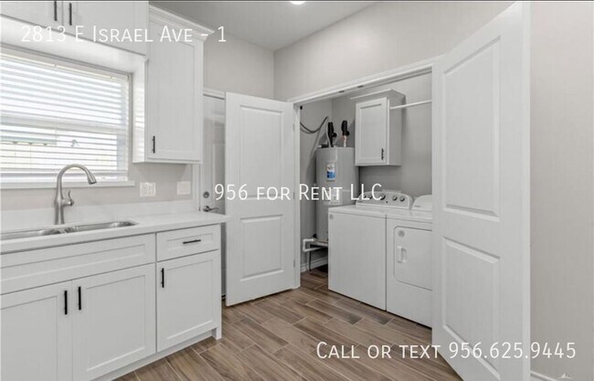Building Photo - 2813 E Israel Ave