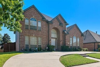 Building Photo - 1309 Greenway Park Dr