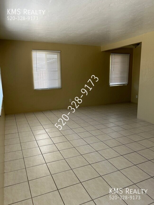 Foto del edificio - 2 Bed / 1 Bath Home - OWNER/AGENT