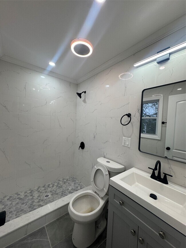 Foto del edificio - 108-37 173rd St