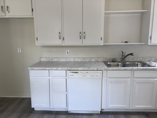 Foto del edificio - 4216 NW 15th St