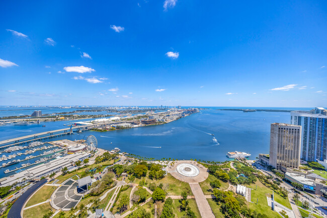 Foto del edificio - 50 Biscayne Blvd