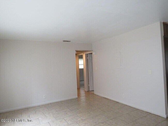 Building Photo - 4828 Lambing Rd