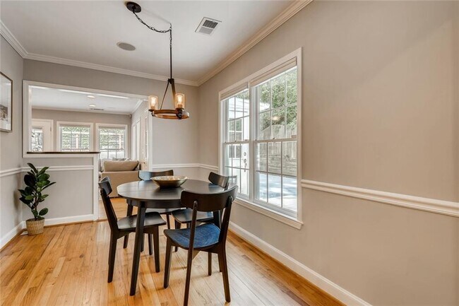 Foto del edificio - 3182 Clairwood Terrace