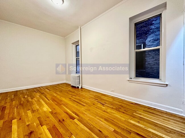 Building Photo - 328 W 83rd St