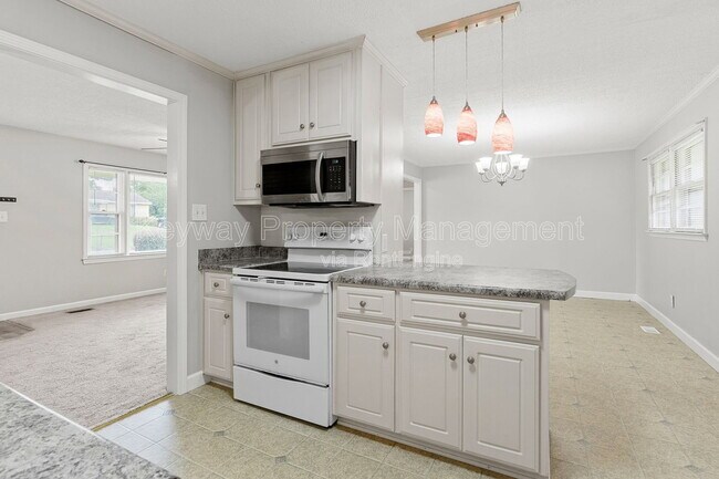 Building Photo - 133 Belair Rd
