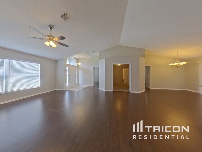 Foto del edificio - 5044 Pine Needle Dr