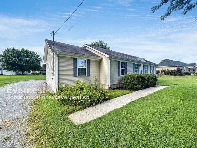 Building Photo - 7614 Greenway Dr