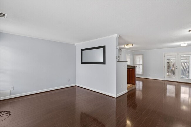 Foto del edificio - 3bed/2ba TownHouse in Great Neck