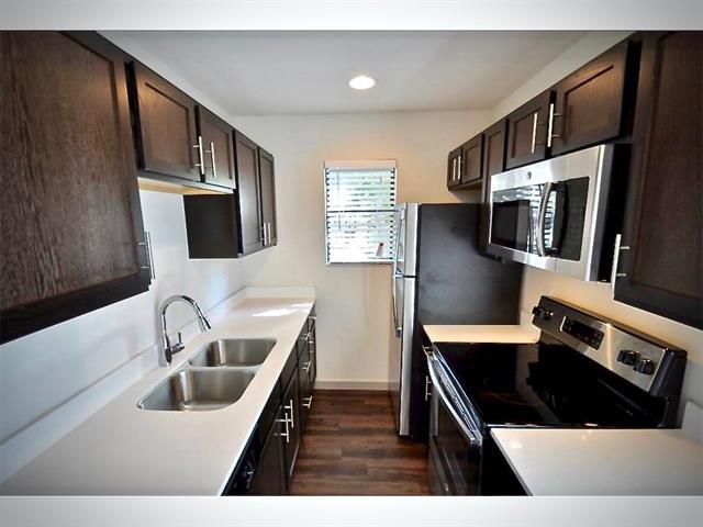 Building Photo - 2806 Reagan St